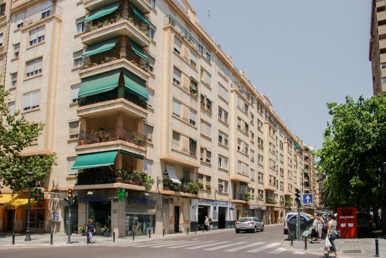 Apartamentos Fv Flats Valencia - Mestalla 9 Exteriör bild